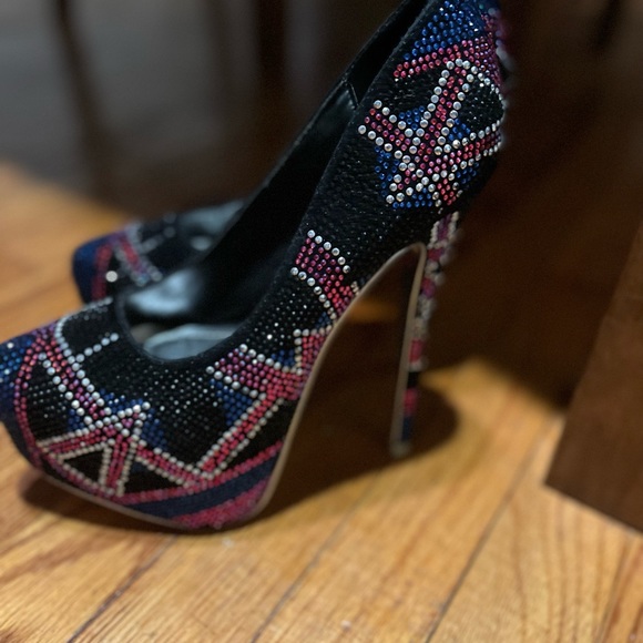 Absolutely stunning sparkly 6 inch heels!!❤️ - Picture 3 of 8